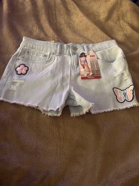 Girls Levi’s Girlfriend Shorts